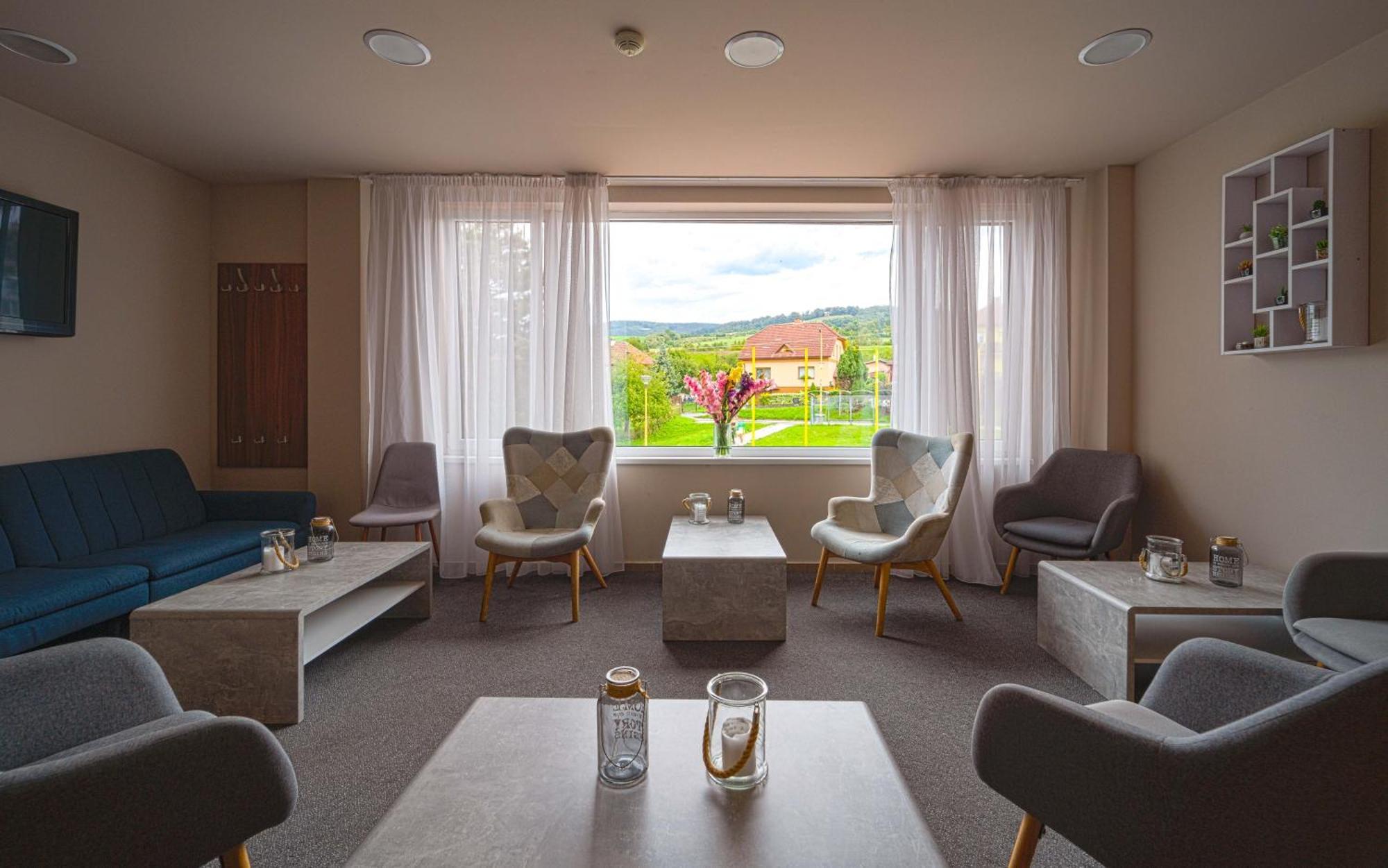 Hotel Aréna Brumov Extérieur photo