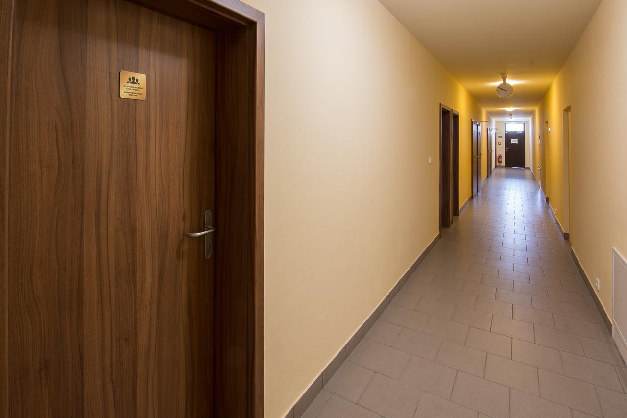 Hotel Aréna Brumov Extérieur photo