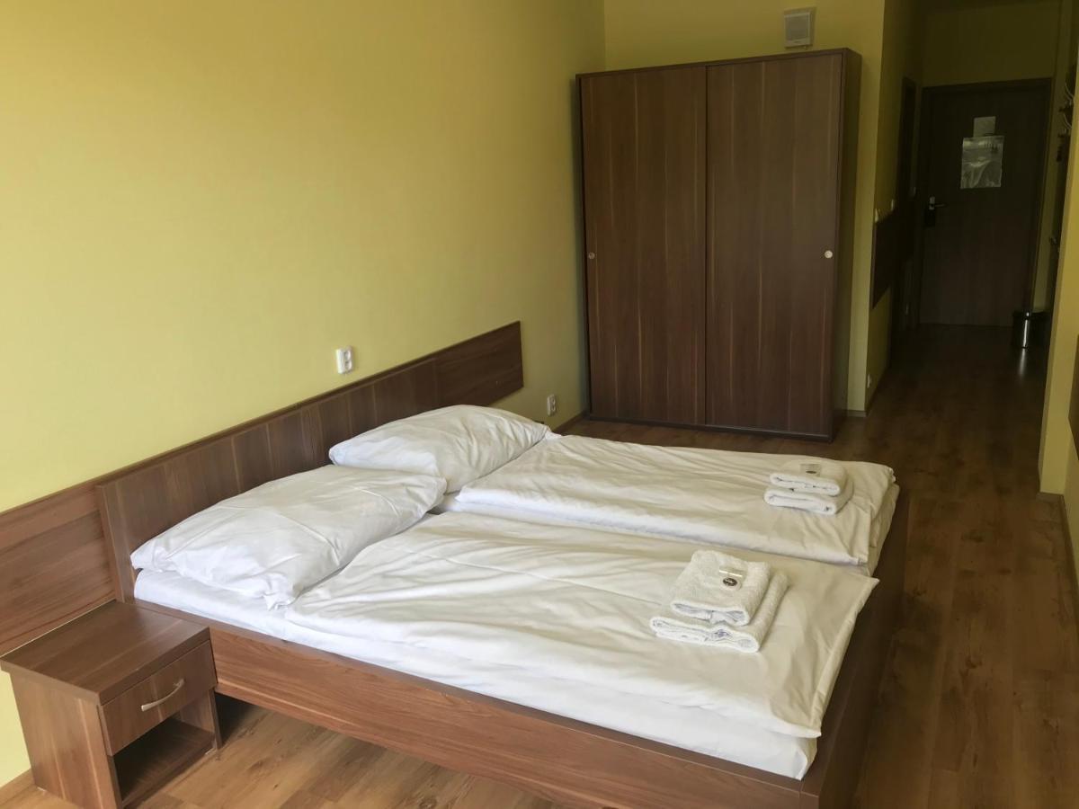 Hotel Aréna Brumov Extérieur photo