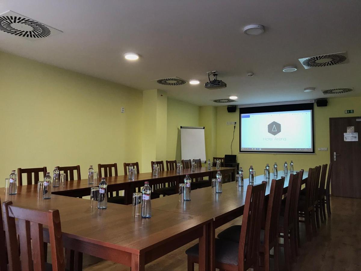 Hotel Aréna Brumov Extérieur photo
