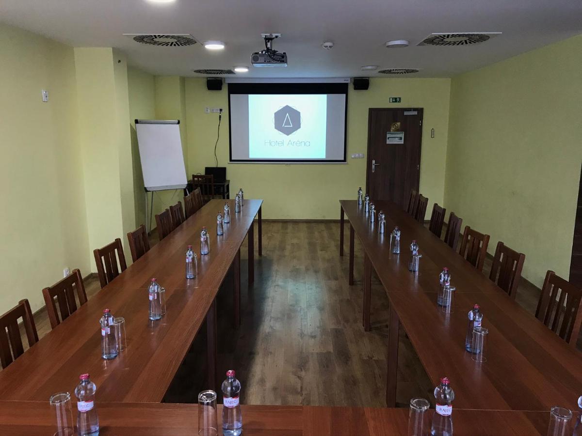 Hotel Aréna Brumov Extérieur photo